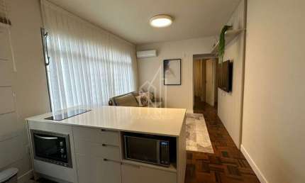 Apartamento mobiliado e decorado no Edifício Montevideo