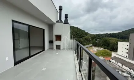 Cobertura duplex à venda no Edifício Solar Toscana bairro São Francisco.