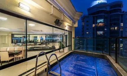 Cobertura Duplex no Grand Royale quadra mar em Balneário Camboriú