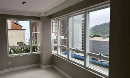 Apartamento Quadra mar no Edifício Mendelssohn Residence