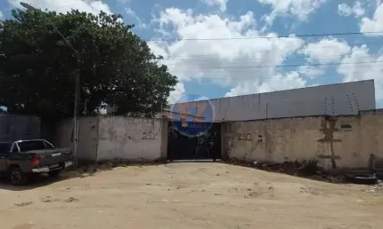 Terreno comercial para alugar no Barroso, Fortaleza  por R$ 4.900