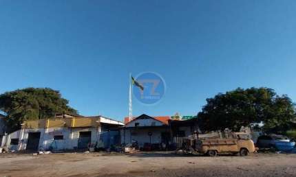 Barracão / Galpão / Depósito para alugar no Carlito Pamplona, Fortaleza , 356 m2 por R$ 2.700