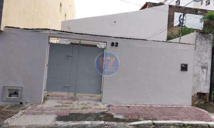 Casa com 2 quartos para alugar no Centro, Fortaleza , 100 m2 por R$ 2.200
