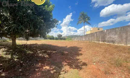 LOTE  PLANO   1.000 m2 em Condominio Bom Jesus dos Perdões