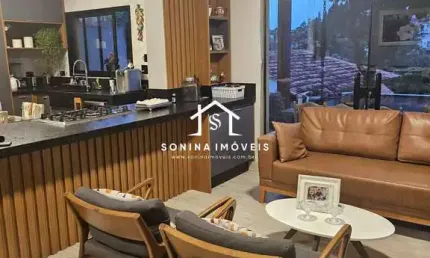 Sobrado com 5 Quartos e 4 banheiros à Venda, 260 m² por R$ 1.800.000