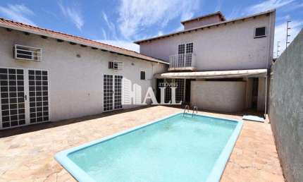 Casa com 4 dorms, Centro, Mirassol - R$ 680 mil, Cod: 10950