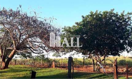 Sítio com 2 dorms, Centro, Indiaporã - R$ 2.34 mi, Cod: 15271