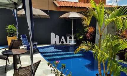 Casa com 3 quartos à venda na Rua Felipe Gattaz, Jardim Maria Cândida, São José do Rio Preto
