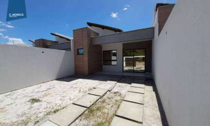 Casa com 2 dormitórios à venda, 68 m² por R$ 305.000,00 - Eusébio - Eusébio/CE