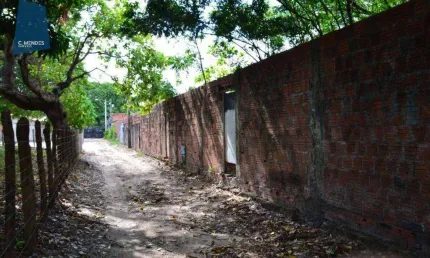 Terreno à venda na Travessa Alice Guimarães, Lagoa Redonda, Fortaleza