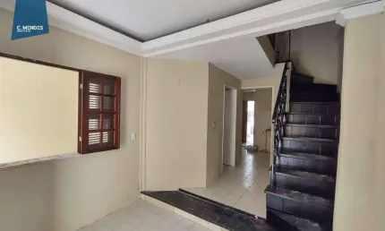 Casa com 3 dormitórios à venda, 74 m² por R$ 270.000,00 - Montese - Fortaleza/CE