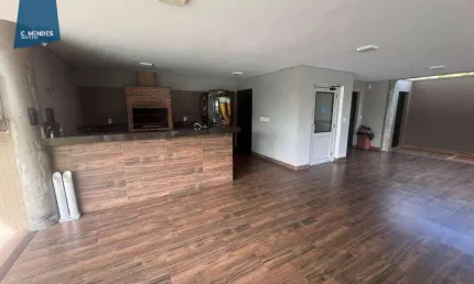 CASA NO EUSÉBIO. EXCELENTE LOCALIZAÇÃO, PROXIMO AO SHOPPING EUSEBIO