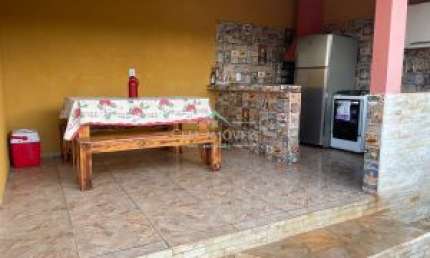 Permuto Casa de rua na cidade de Jarinu por casa em Jundiaí