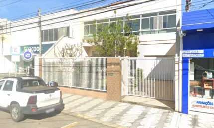 Casa comercial com 12 salas para alugar na Rua Santana, Centro, Mogi das Cruzes