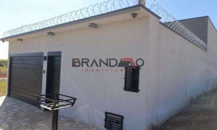Casa para Venda em Luís Antônio, Luis Antonio, 2 dormitórios, 1 suíte, 2 banheiros, 2 vagas