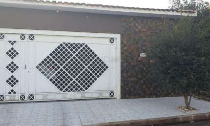 Casa para Venda em Ribeirão Preto, Vila Maria Luiza, 2 dormitórios, 1 suíte, 2 banheiros, 2 vagas