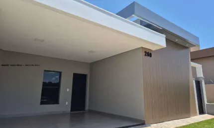 CASA TÉRREA Á VENDA NO TERRAS DE SAN PEDRO - 3 DORMITÓRIOS SENDO UMA SUÍTE - 147,13m² - R$898.000,00