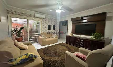 CASA NO BAIRRO ANTÔNIO MARINCEK,COM 196M² COM 3 QUARTOS POR