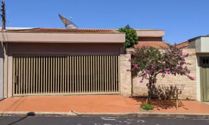 CASA Á VENDA NO INDEPENDÊNCIA RIBEIRÃO PRETO, 204m² com 4 quartos sendo 2 suítes, por R$ 508.800,00