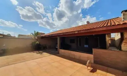 CASA Á VENDA NO CANDIDO PORTINARI RIBEIRÃO PRETO, COM 3 QUARTOS SENDO 1 SUÍTE POR R$ 508.800,00