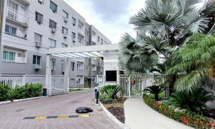 Belíssimo apartamento 2 quartos com porcelanato, em Campo Grande