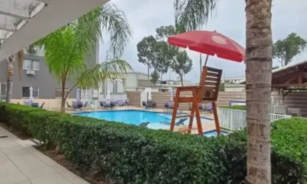 Excelente apartamento de sala e quarto, em Campo Grande