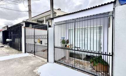 Casa com 6 quartos à venda na tunísia, 627, cajuru, curitiba por r$ 289.900