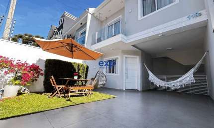 Casa com 3 quartos à venda na Rua Cidra, 118, Uberaba, Curitiba por R$ 699.900