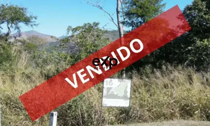 Terreno em condomínio fechado à venda na Estrada União e Indústria, 22180, Pedro do Rio, Petrópolis por R$ 300.000