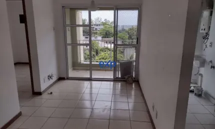 Apartamento com 2 quartos à venda na Estrada dos Bandeirantes, 7025, Jacarepaguá, Rio de Janeiro por R$ 320.000