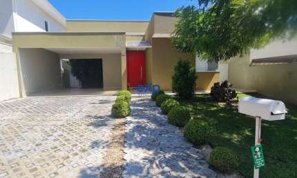 Casa com 3 quartos à venda na Alameda Esmeralda, 92, Condomí­nio Picollo Villaggio, Louveira por R$ 1.290.000