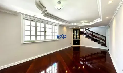 Casa com 5 quartos à venda na Rua Miguel Buffara, 161, Jardim das Américas, Curitiba por R$ 1.999.990