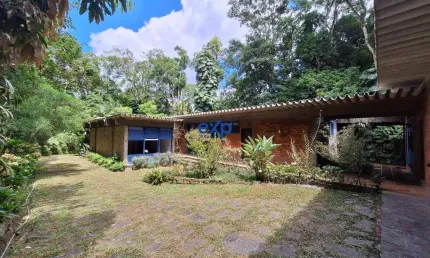 Casa em condomínio fechado com 4 quartos à venda na BR-040, 73, Fazenda Inglesa, Petrópolis por R$ 1.100.000