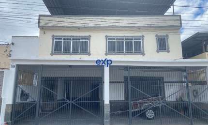 Apartamento com 3 quartos para alugar na José Marangon, 14, Industrial, Juiz de Fora por R$ 1.300