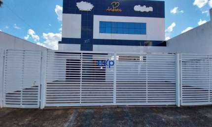 Prédio para alugar na Frei Aureliano de Grotamari, 317, Capuchinhos, Feira de Santana por R$ 10.000