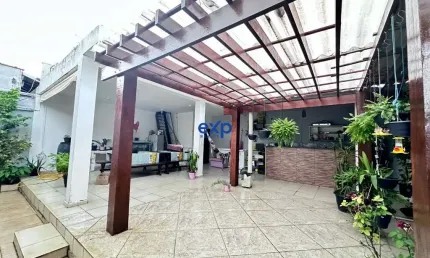 Casa com 3 quartos à venda na Maria Rosa DElboux Bortoloti, 621, São Luiz, Itu por R$ 850.000