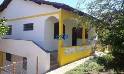 Casa com 3 quartos à venda na Silvestre Ferraz, 5, Centro, São Lourenço por R$ 750.000