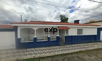 Casa com 3 quartos à venda na Bertolino Cypriano Pinto, 516, Vila Expedicionários Cruzeirenses, Cruzeiro por R$ 280.000