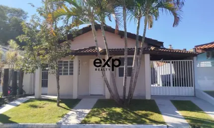 Casa com 3 quartos para alugar na Rua ângelo Steck, 260, Vila Nova Louveira, Louveira por R$ 4.000