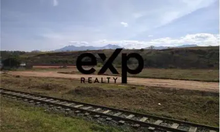 Terreno à venda na Vinte e Dois, 3, Vila Expedicionários Cruzeirenses, Cruzeiro por R$ 120.000
