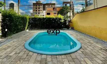 Casa com 4 quartos para alugar na Rua Síria, 376, Nações, Balneário Camboriú por R$ 13.000