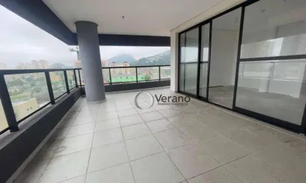 Flat com vista para o mar, piscina na cobertura com borda infinita