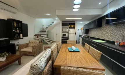 Condominio frente mar na enseada, estilo resort, lazer e 2 vagas
