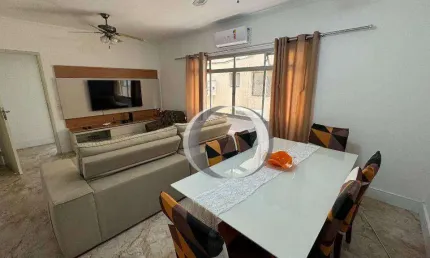 Apartamento na Enseada com 4 quartos, 3 quadras da praia
