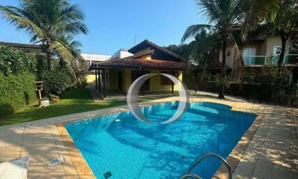 Guarujá Jardim Pernambuco II, amplo gramado, piscina e churrasqueira