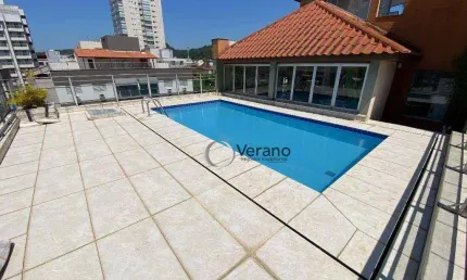 Cobertura duplex na praia da enseada, com 3 quartos sendo 1 suíte