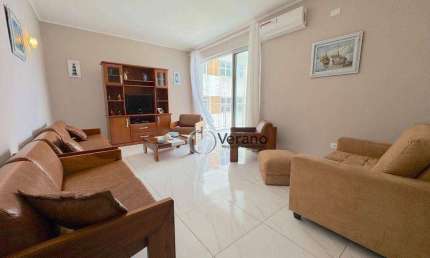 Apartamento a venda na Pitangueiras, em frente ao mar