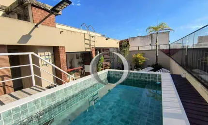 Penthouse reformada à 400m da praia da Enseada - Guarujá/SP por 700.000,00
