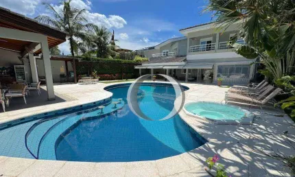 Casa a venda no acapulco com 5 suítes, espaço gourmet, piscina e hidromassagem