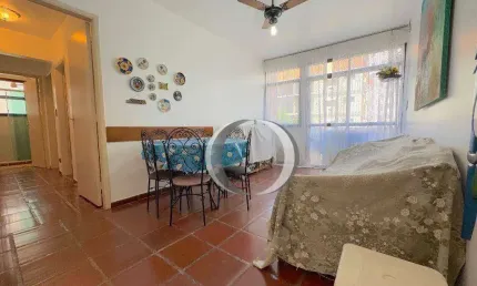 Apartamento a venda na enseada com 3 quartos, próximo da praia e comércio em geral